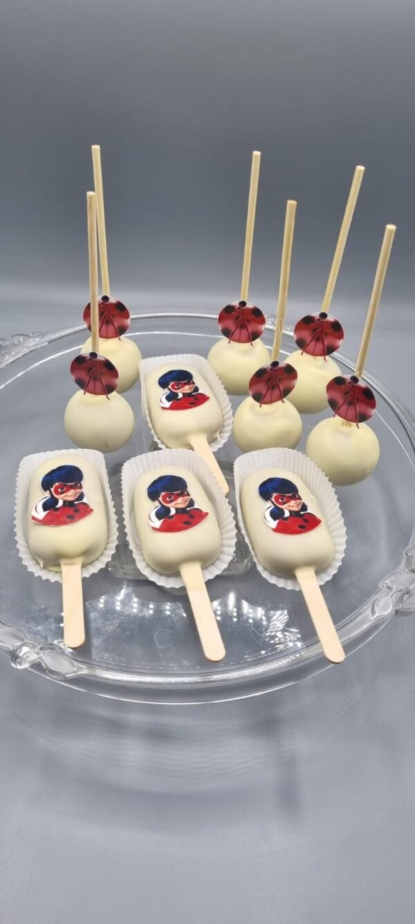 Cakesicles am Stiel Motiv nach  Wunsch BERLIN